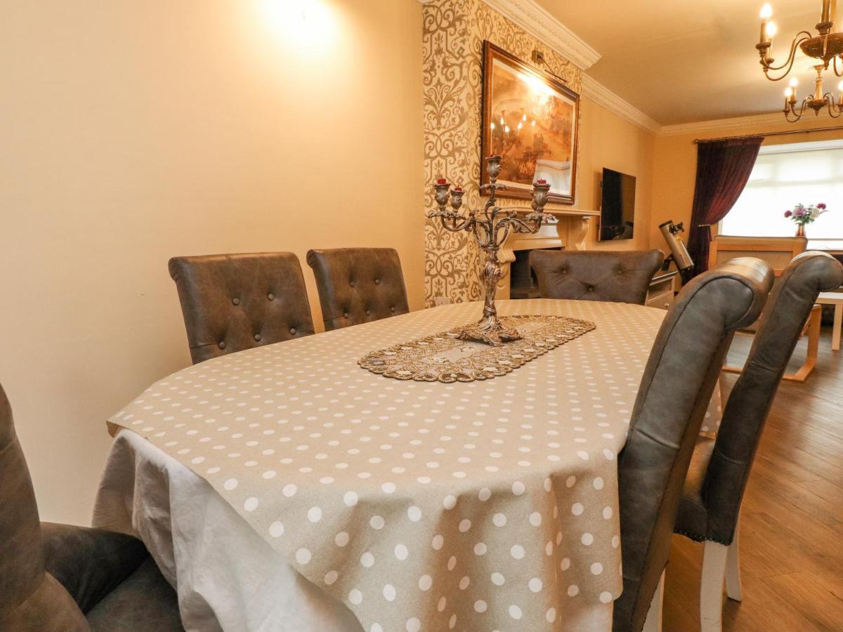 23 Wolsey Close Thornton  Eksteriør billede